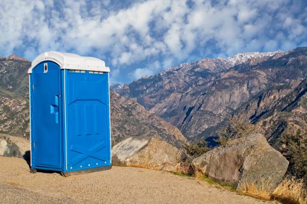 Best Portable bathroom rental  in Bernie, MO