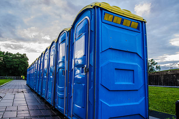 Best Luxury portable toilet rental  in Bernie, MO